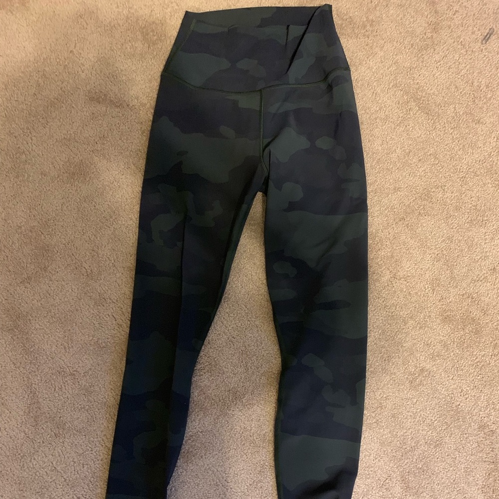 Alo camo print leggings